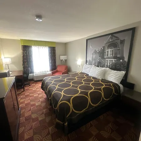 Super 8 By Wyndham Lake Of The Ozarks Eldon Exterior photo