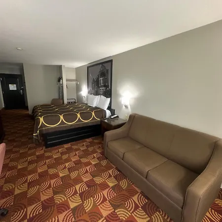 Super 8 By Wyndham Lake Of The Ozarks Eldon Exterior photo