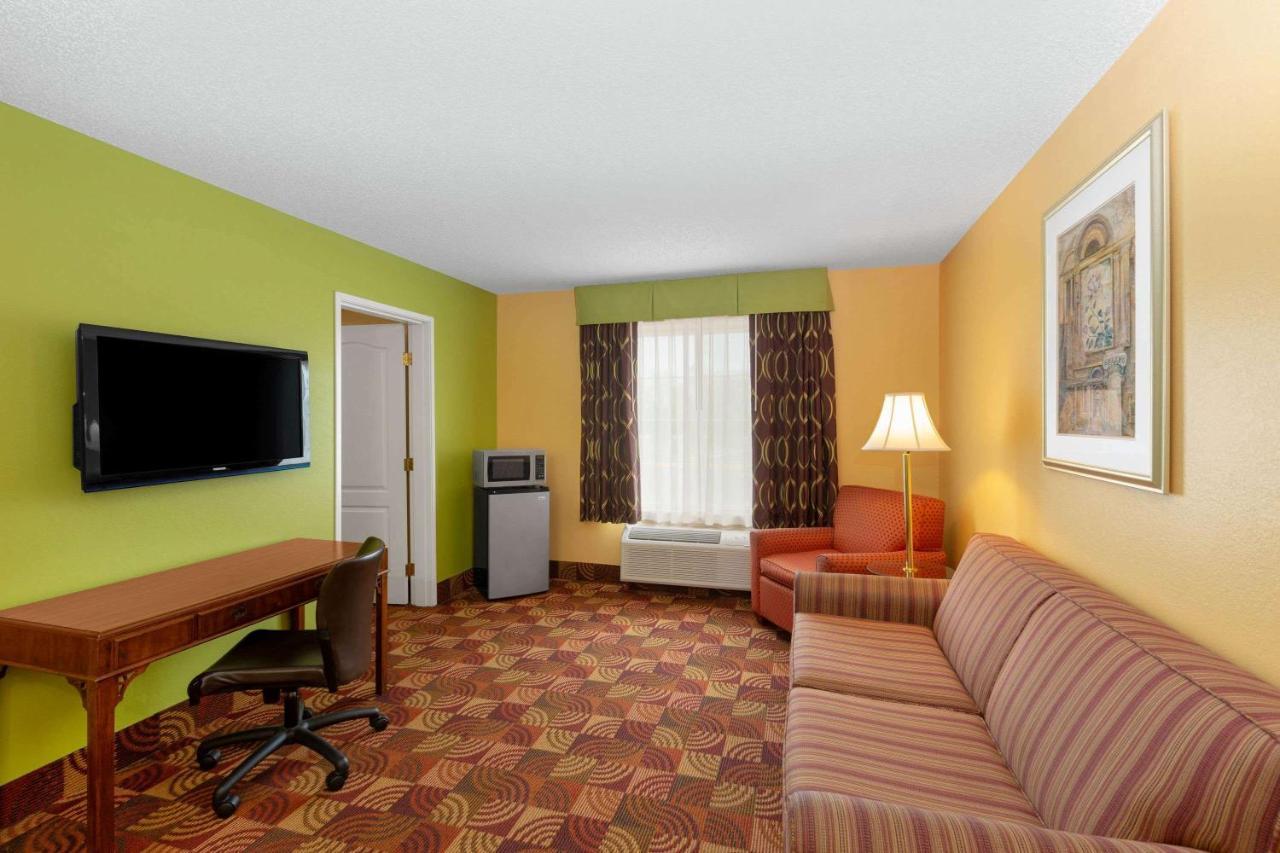 Motel Super 8 By Wyndham Of The Ozarks Eldon