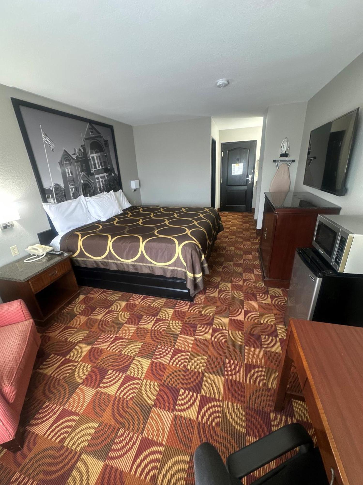 Super 8 By Wyndham Of The Ozarks Motel 2*