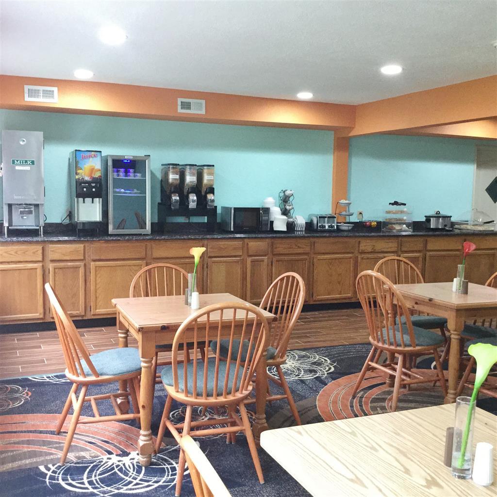 Super 8 By Wyndham Of The Ozarks