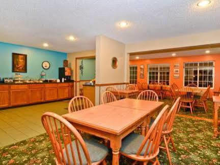 Motel Super 8 By Wyndham Of The Ozarks 2*