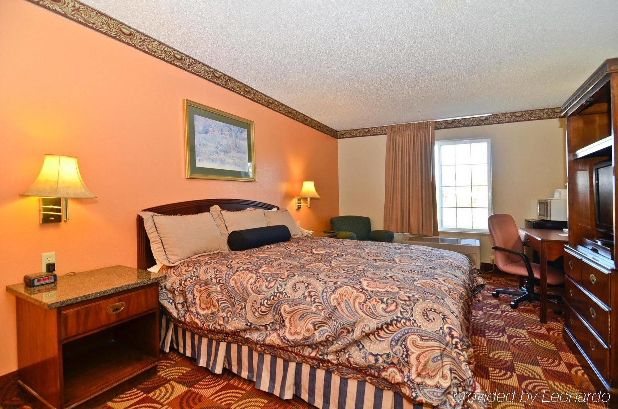 Super 8 By Wyndham Of The Ozarks
