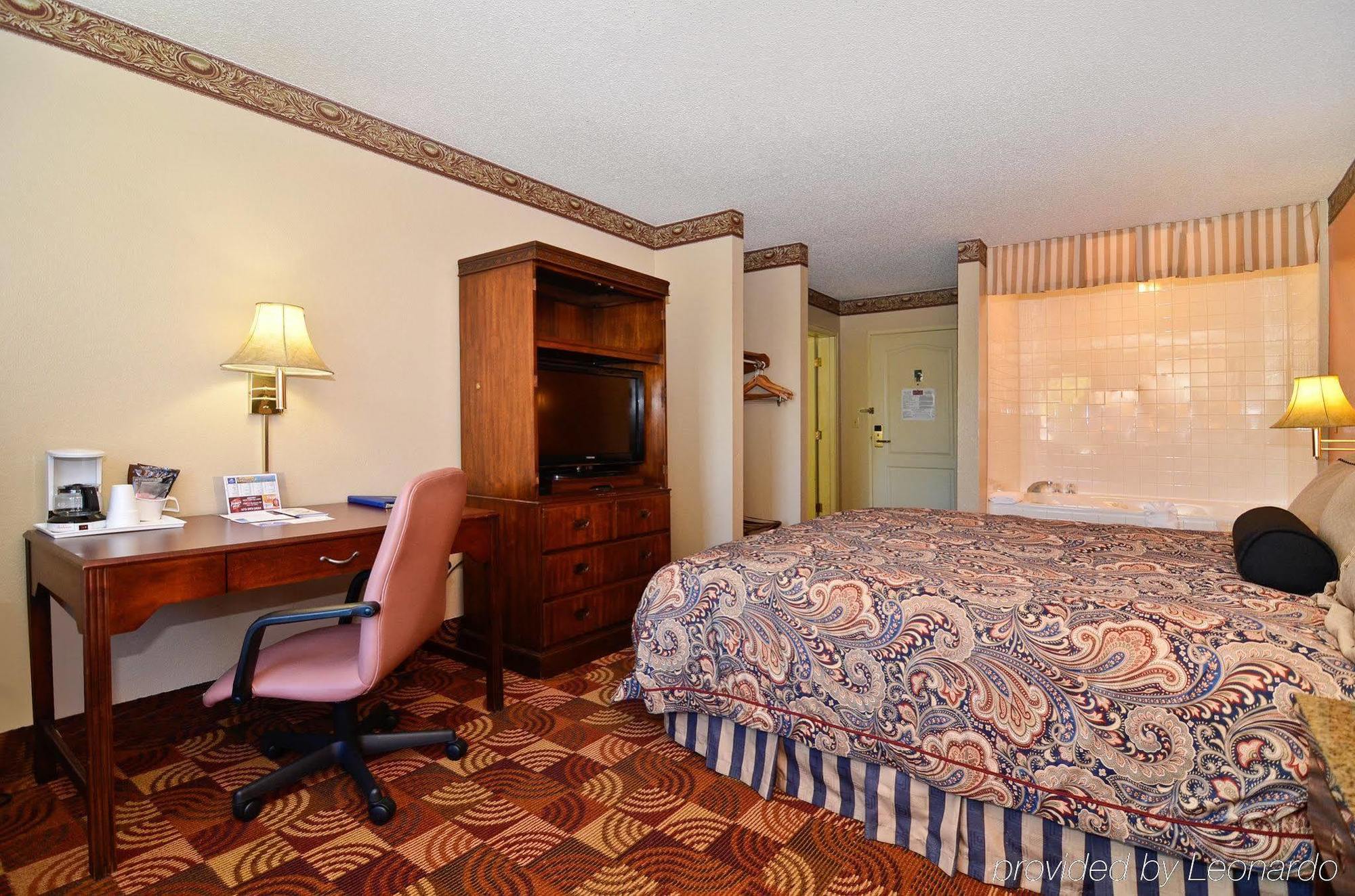 Super 8 By Wyndham Of The Ozarks Motel Eldon