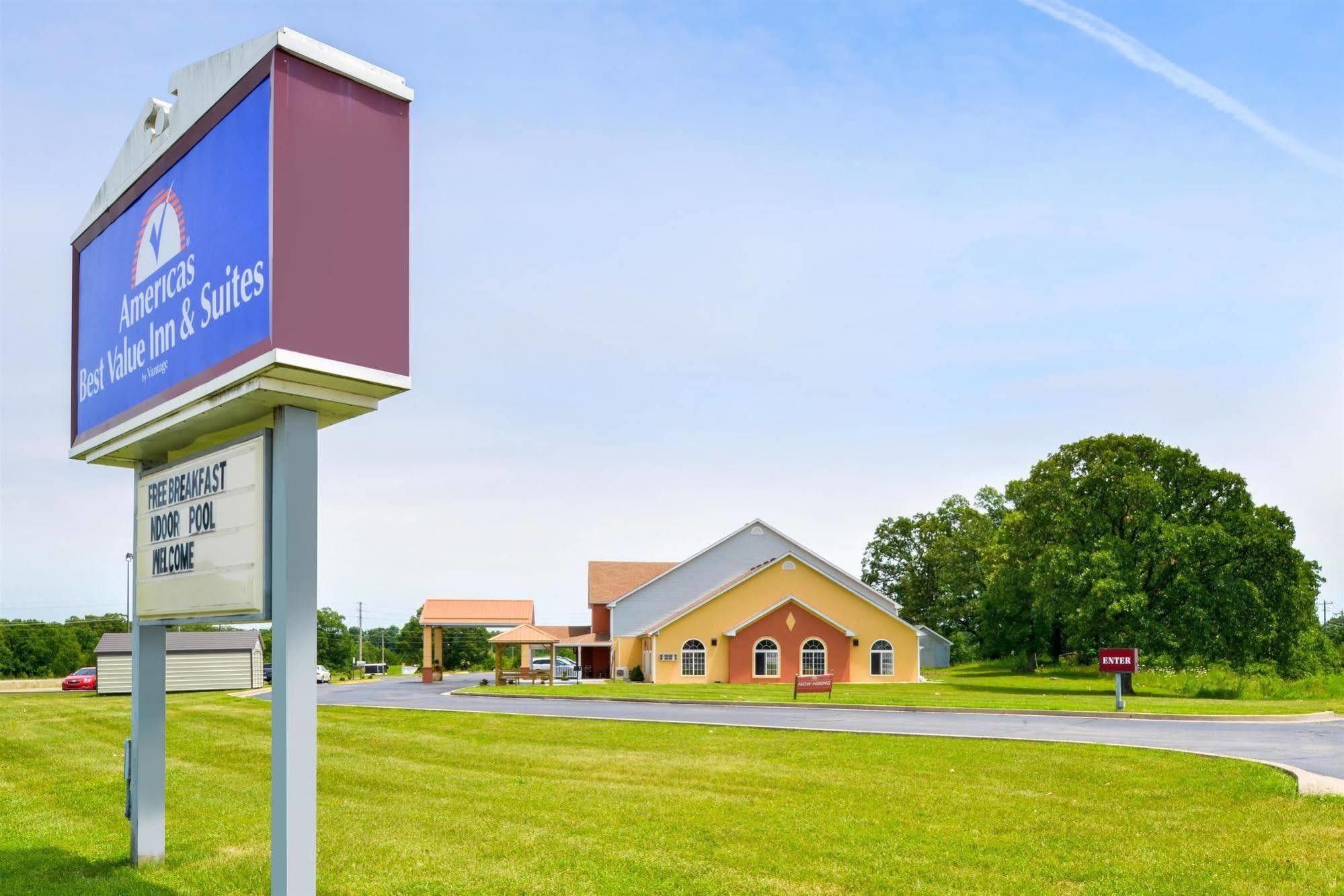 Super 8 By Wyndham Of The Ozarks